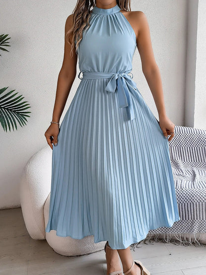 VEIGGARA | Robe élégante avec col montant et lien à la taille