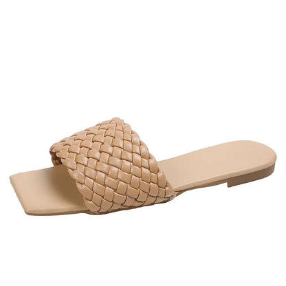 VEIGGARA | Pantoufles pour femmes, design tressé. Élégantes et décontractées.